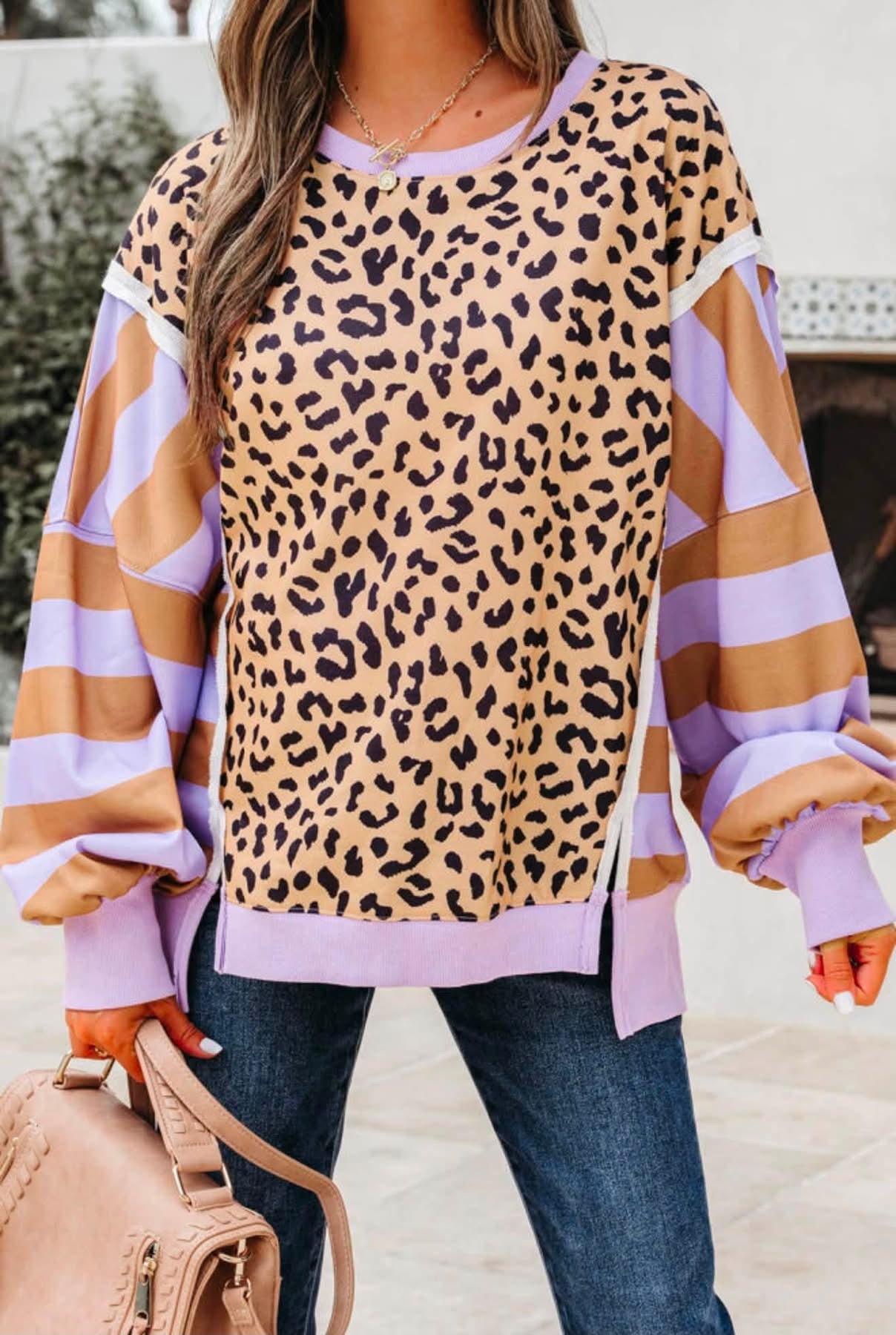 Leopard - striped sleeve pullover